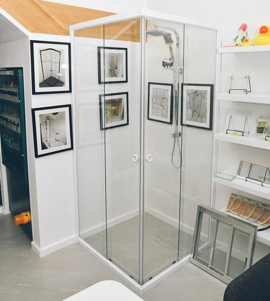 Momentum Series 1 Momentum Series | Slim Framed | Speedy Shower Screens