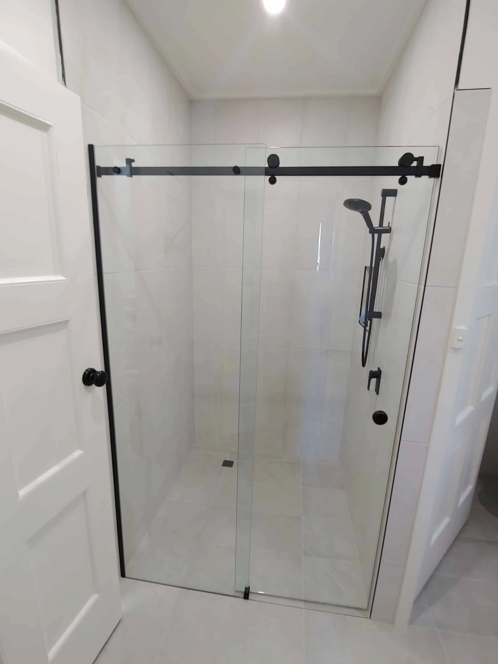 Bespoke Frameless Slider / Sliding 4 Bespoke Frameless Slider / Sliding - Image 4